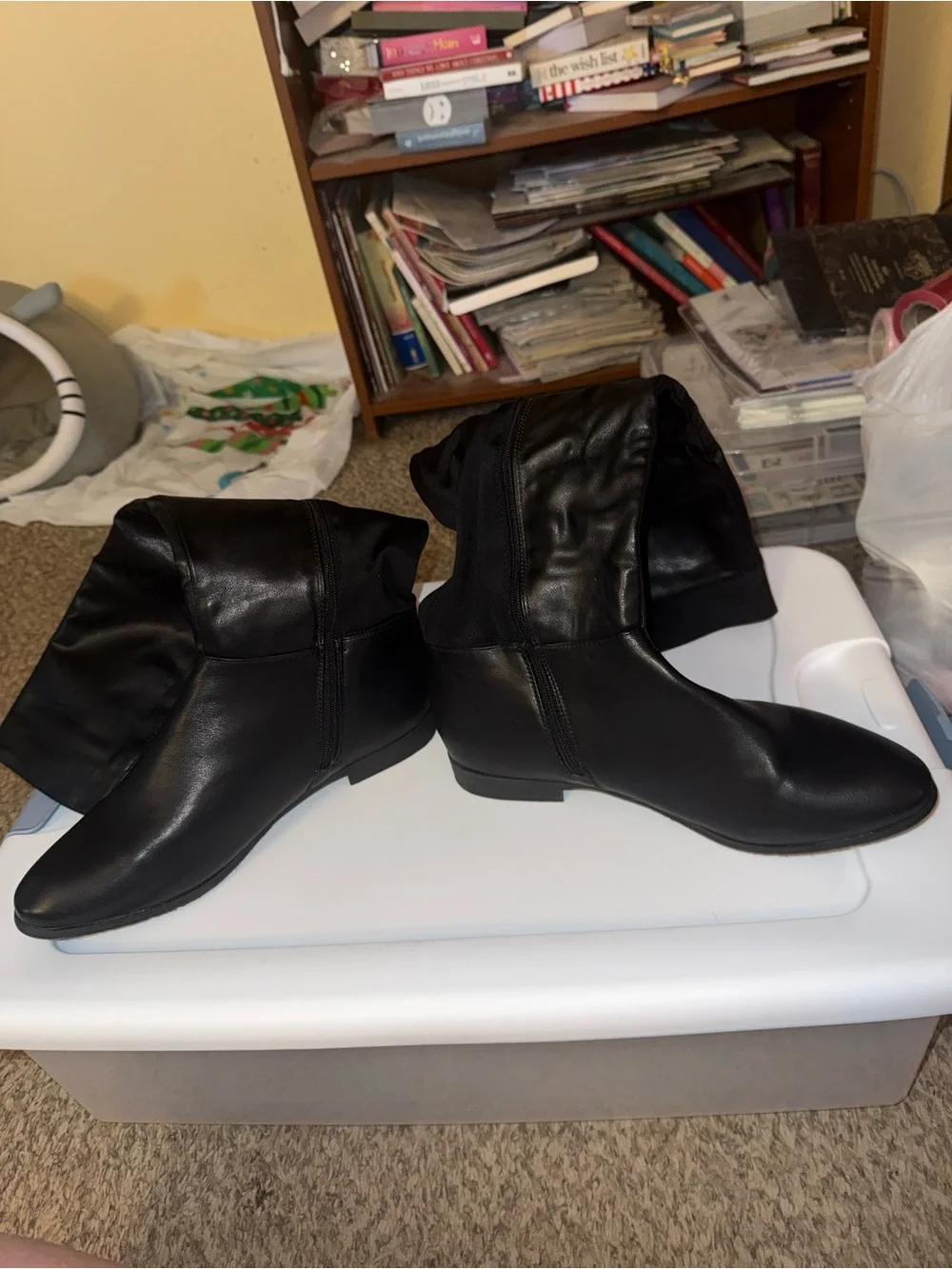 Black Women's Knee-High Casual Boots size 11 W